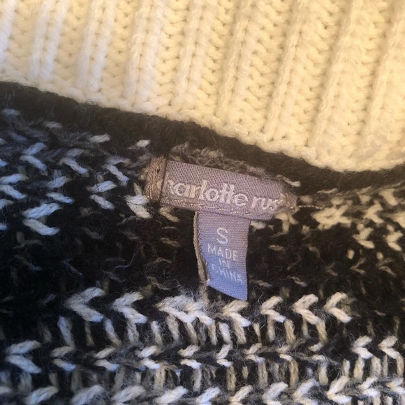 Charlotte Russe Geometric Cardigan - Picture 4 of 11